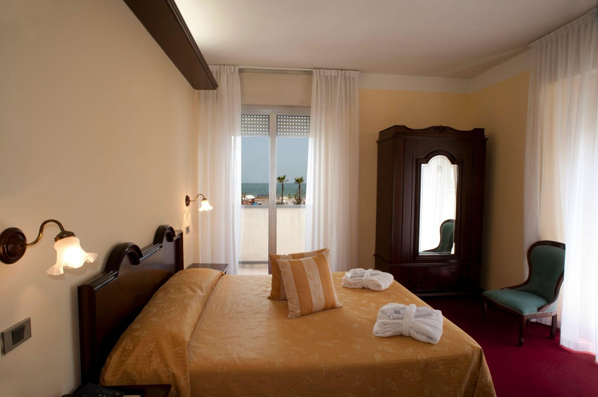 Hotel Milano Helvetia Riccione Eksteriør bilde