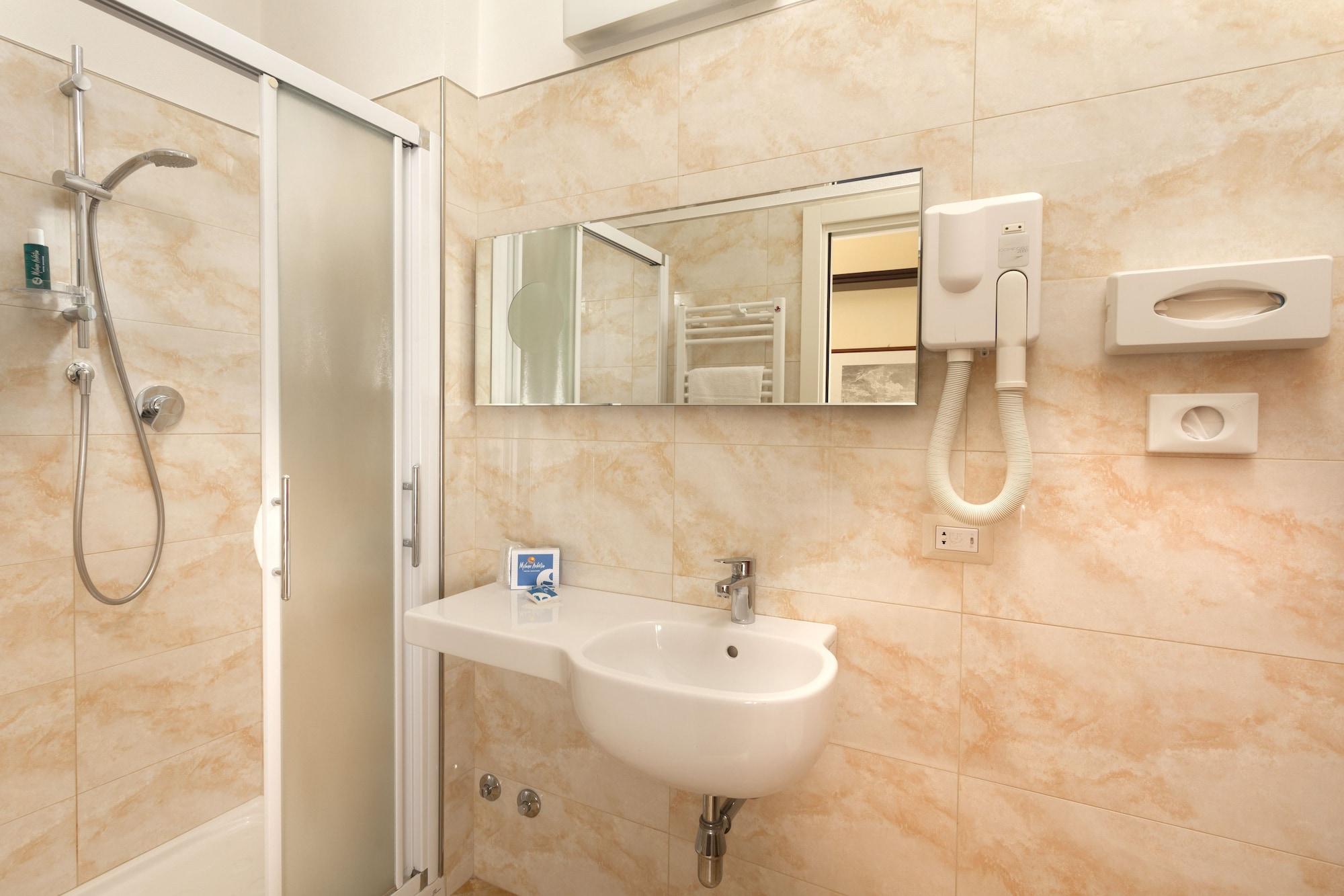 Hotel Milano Helvetia Riccione Eksteriør bilde