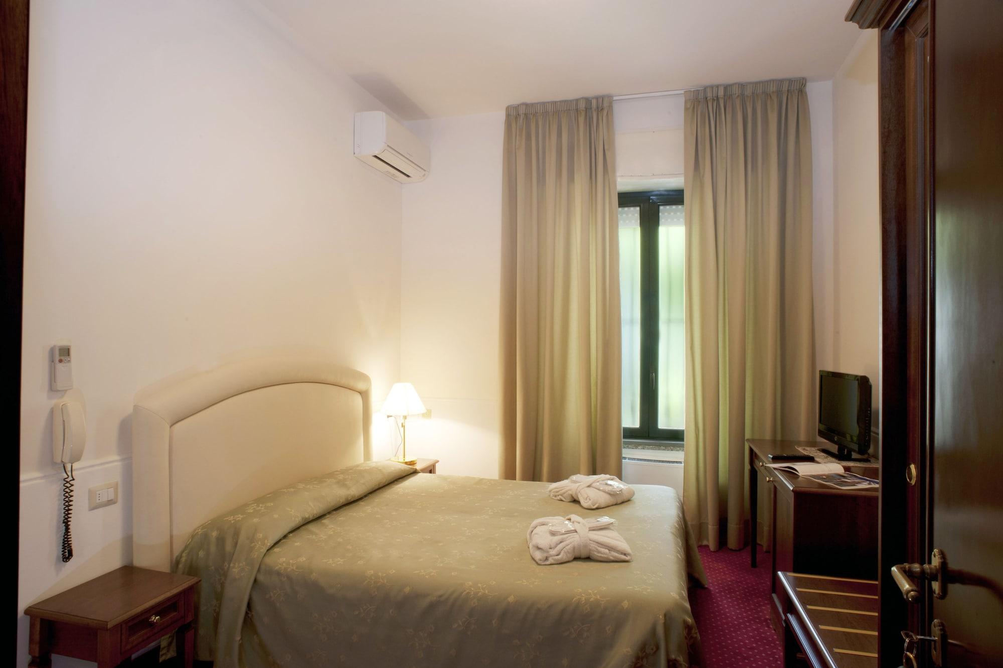 Hotel Milano Helvetia Riccione Eksteriør bilde
