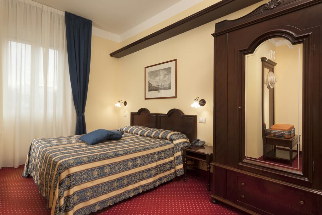 Hotel Milano Helvetia Riccione Eksteriør bilde