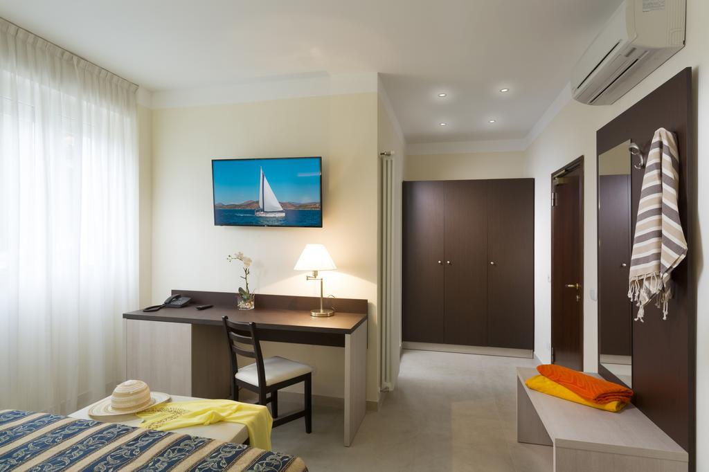 Hotel Milano Helvetia Riccione Eksteriør bilde